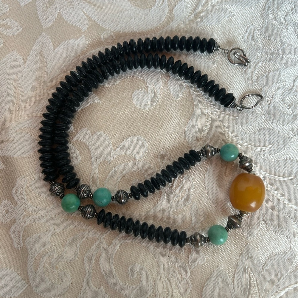 Vintage Beaded Statement Necklace /Elegant / 18”/ with large Amber focal bead - Picture 3 of 4